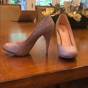 BRAND NEW Stunning Sparkle Shoes